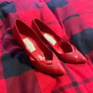 Elena Calzados Cute Red Leather Heels with Snake Print Accent!
